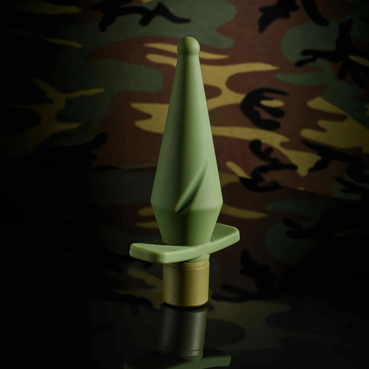 The Private Vibrating Plug